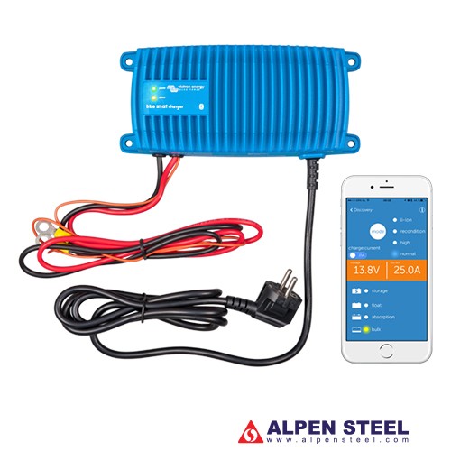 Blue Smart IP67 Charger 24/8(1) 230V CEE 7/7