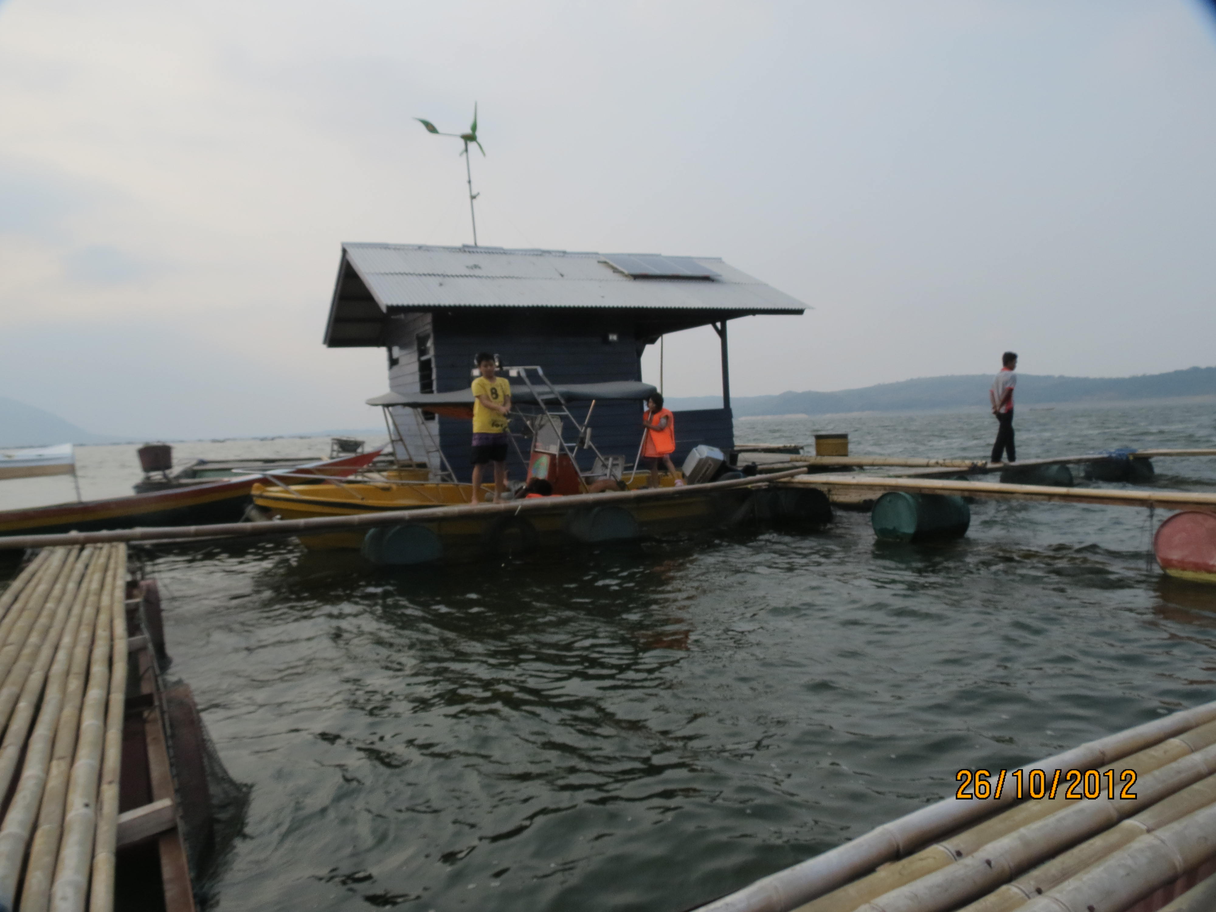 Pembangkit Surya-Bayu · Bagang Waduk Jatiluhur, Purwakarta, foto 4